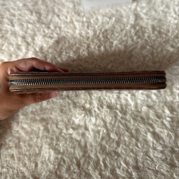 Bottega Veneta Intrecciato Long Zip Around Wallet Tan - Picture 3 of 10